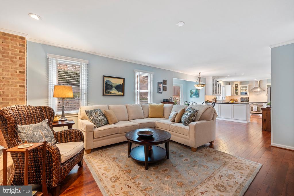 13627 Spinning Wheel Dr