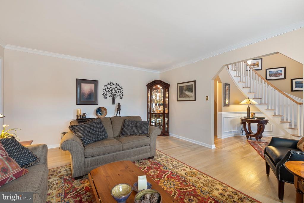 13627 Spinning Wheel Dr