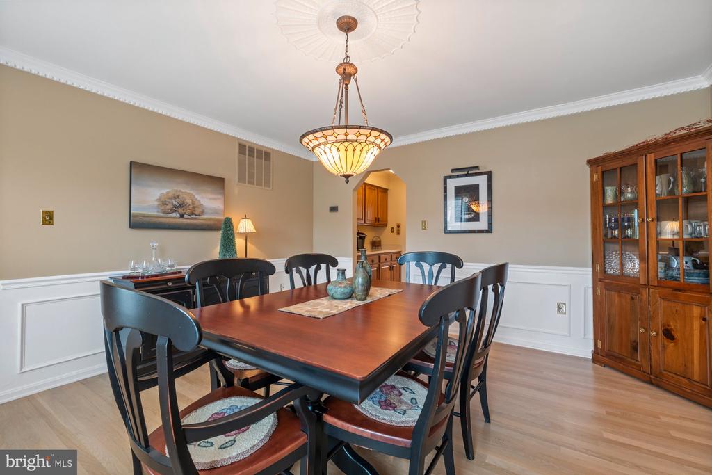 13627 Spinning Wheel Dr