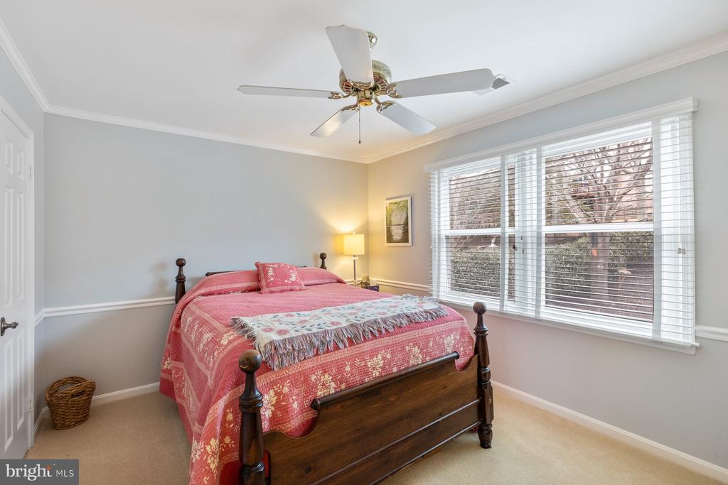 13627 Spinning Wheel Dr