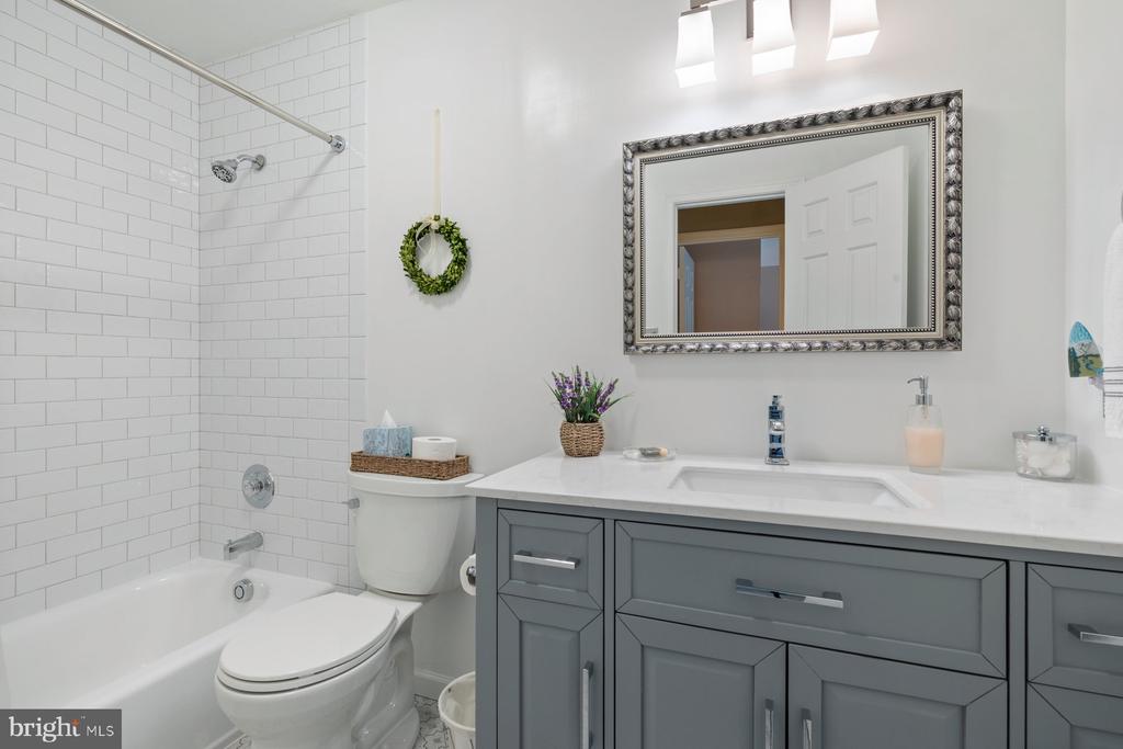 13627 Spinning Wheel Dr