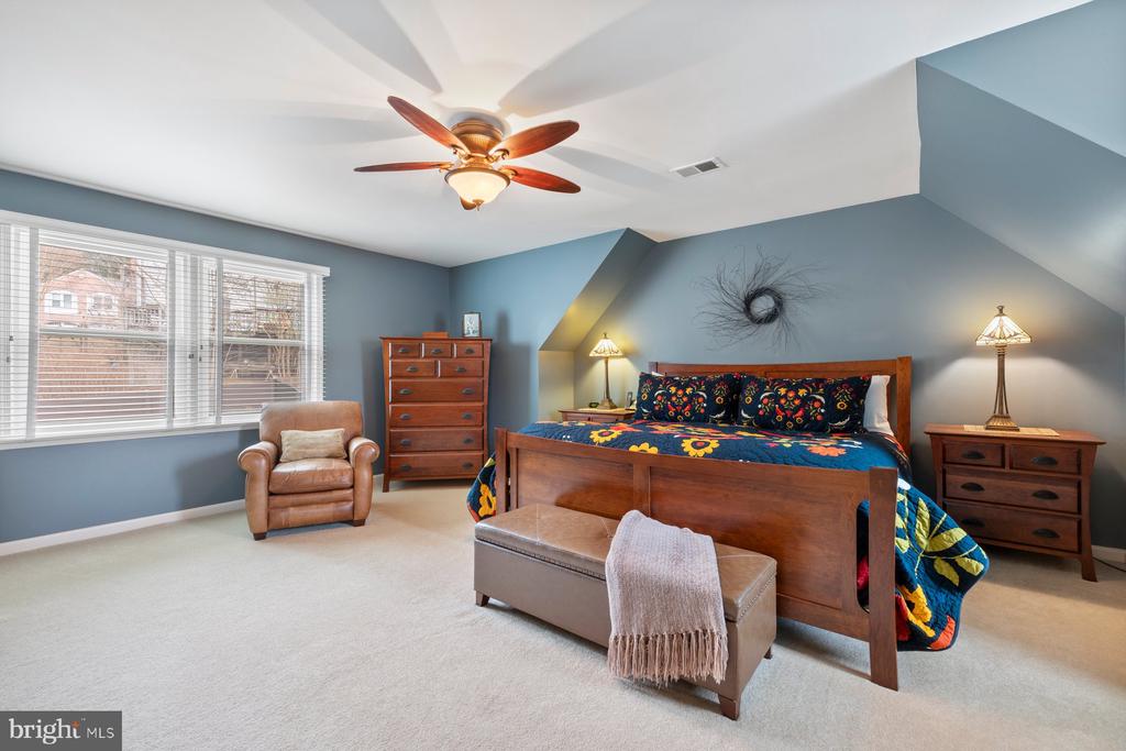 13627 Spinning Wheel Dr