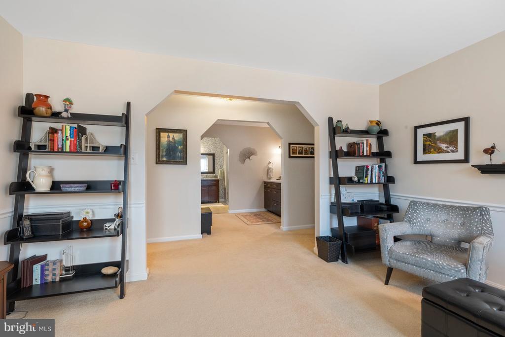 13627 Spinning Wheel Dr