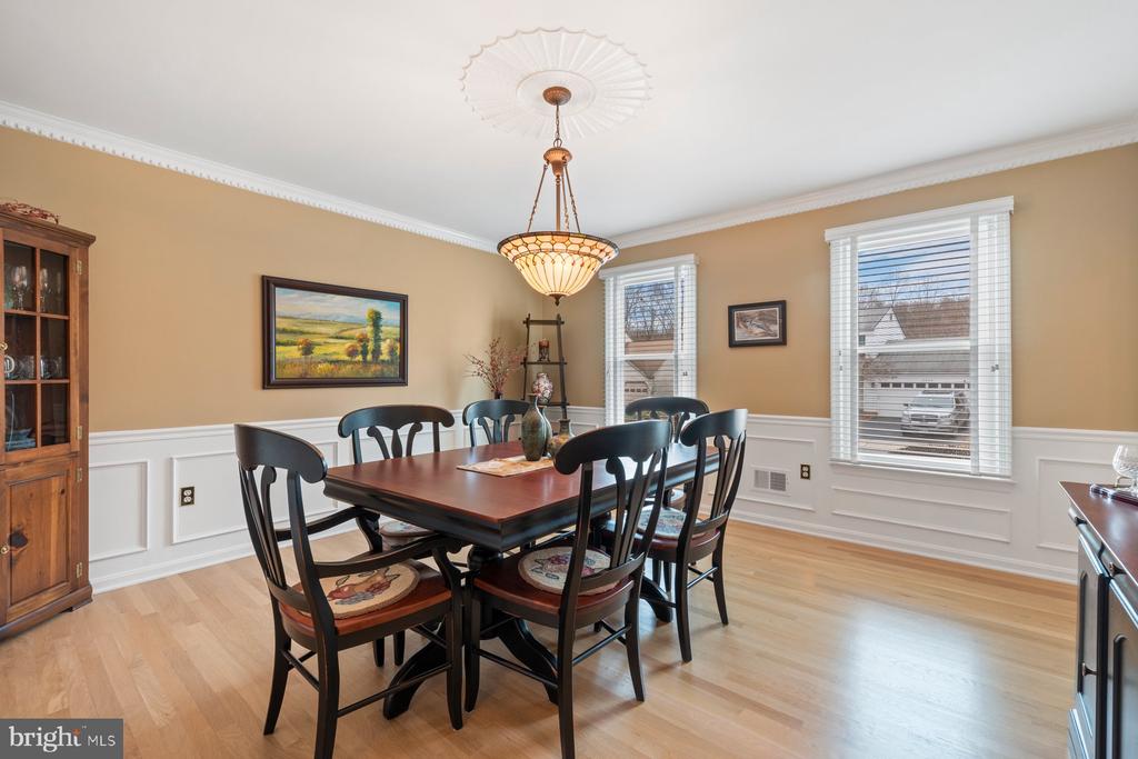 13627 Spinning Wheel Dr