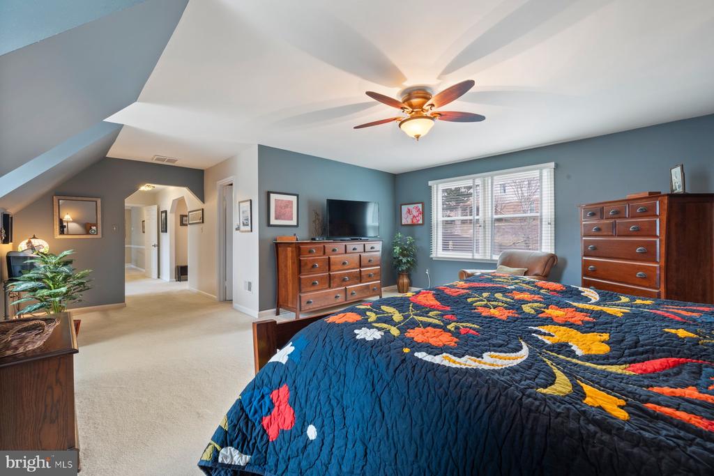 13627 Spinning Wheel Dr