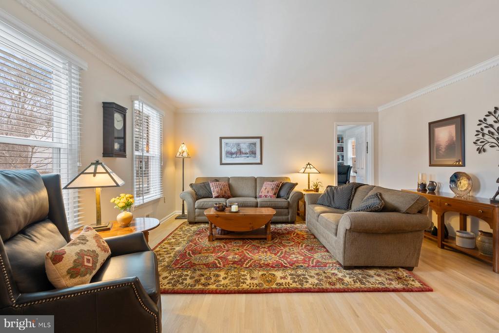13627 Spinning Wheel Dr