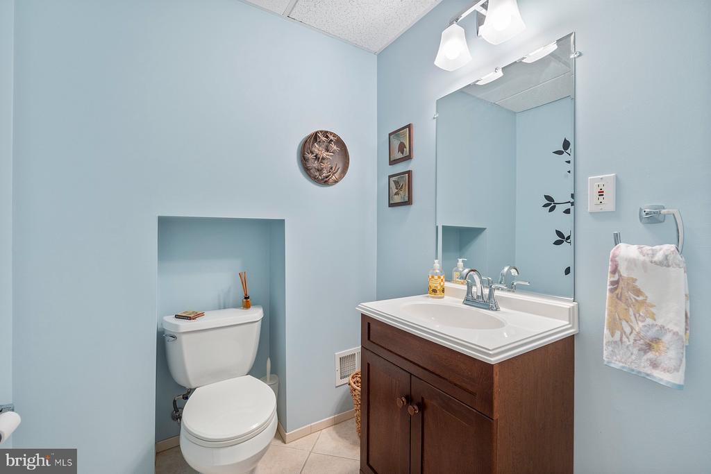 13627 Spinning Wheel Dr
