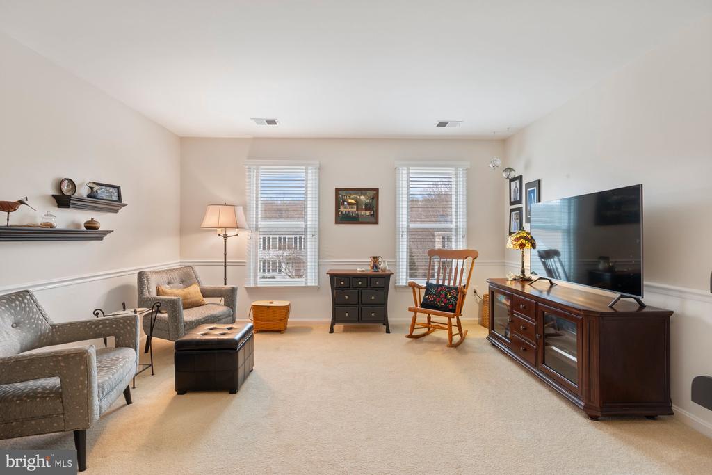 13627 Spinning Wheel Dr