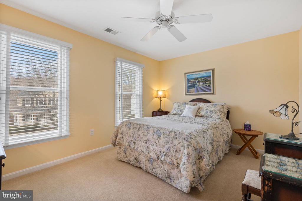 13627 Spinning Wheel Dr