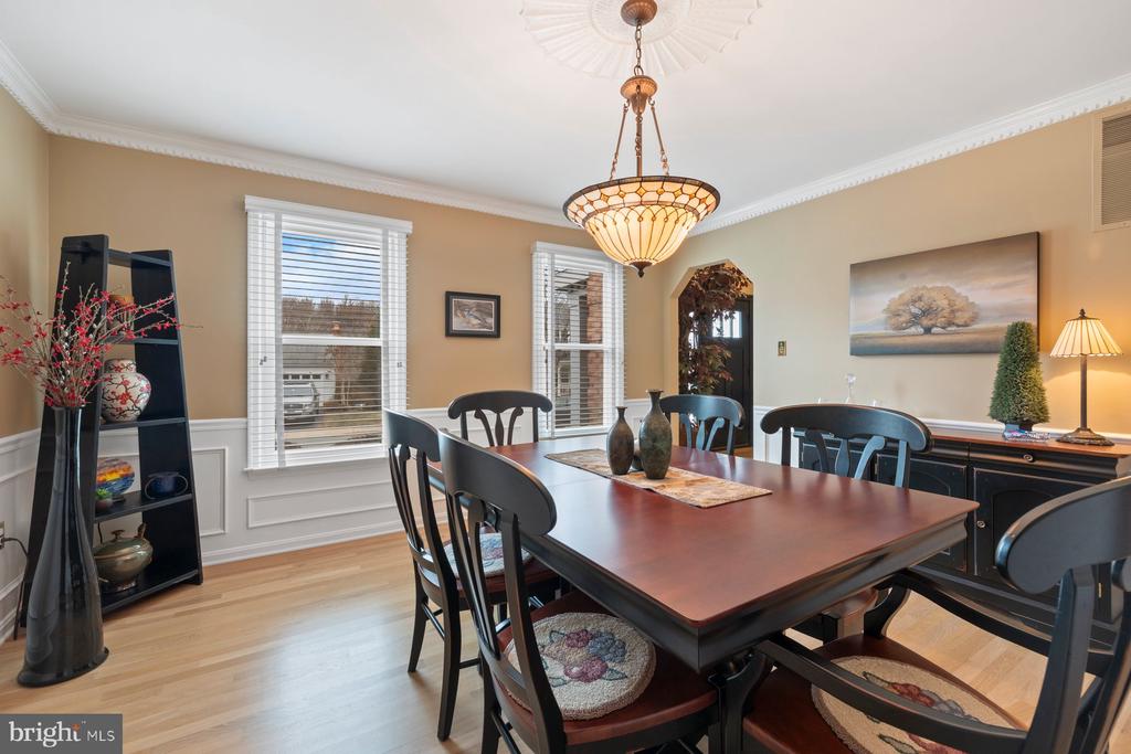 13627 Spinning Wheel Dr