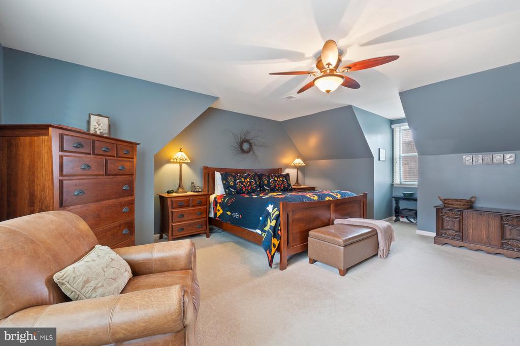 13627 Spinning Wheel Dr