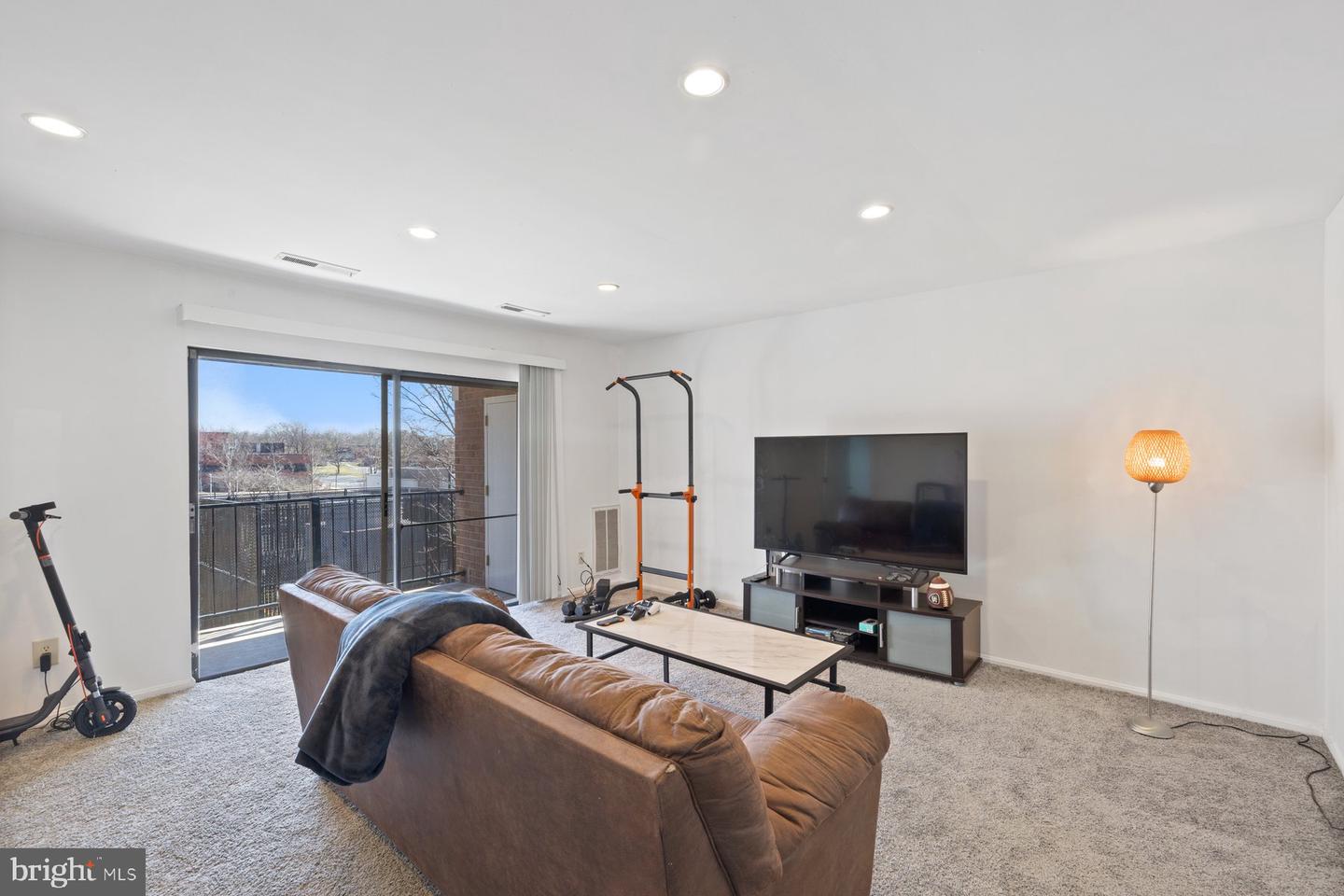 804 Quince Orchard Blvd #201
