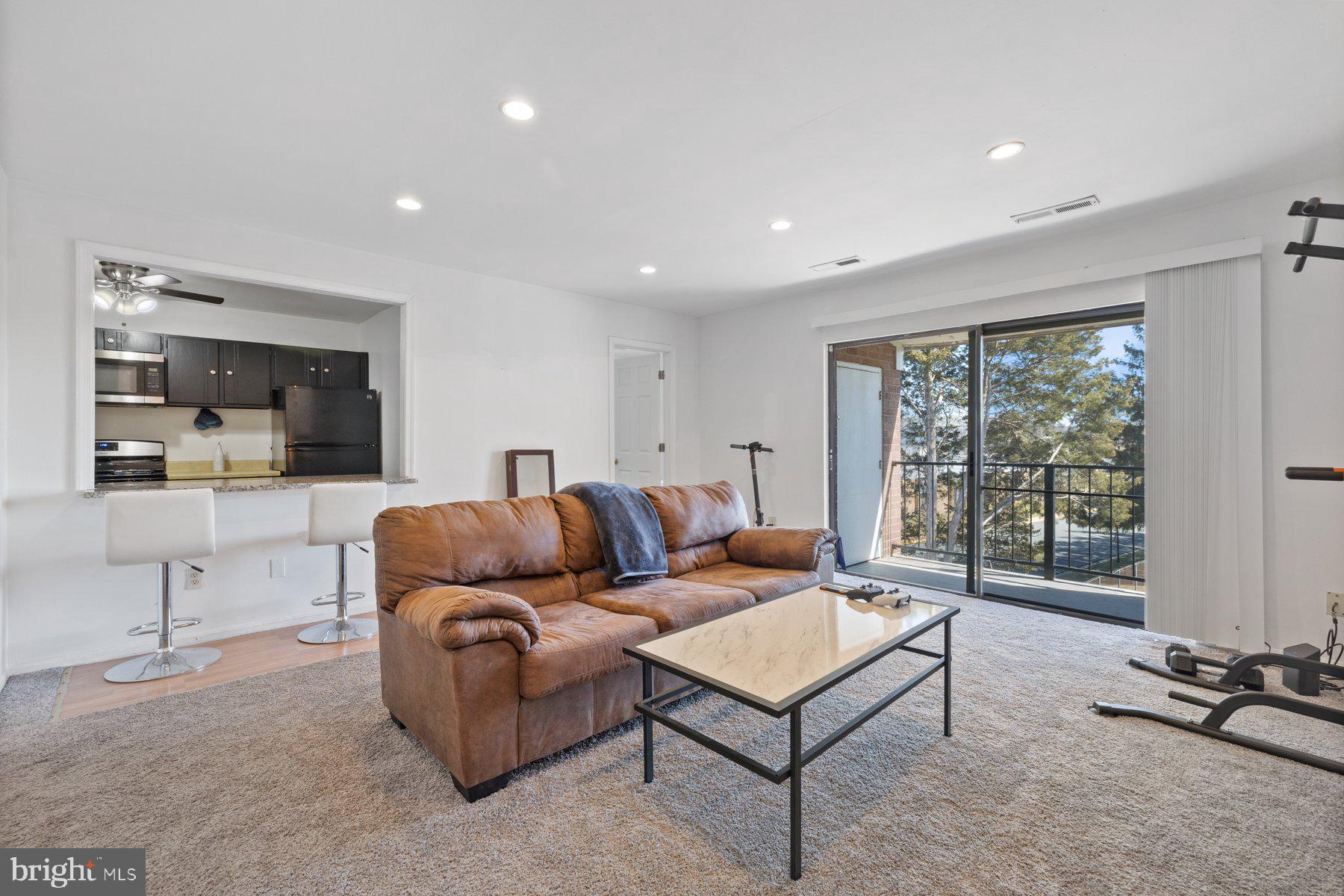 804 Quince Orchard Blvd #201