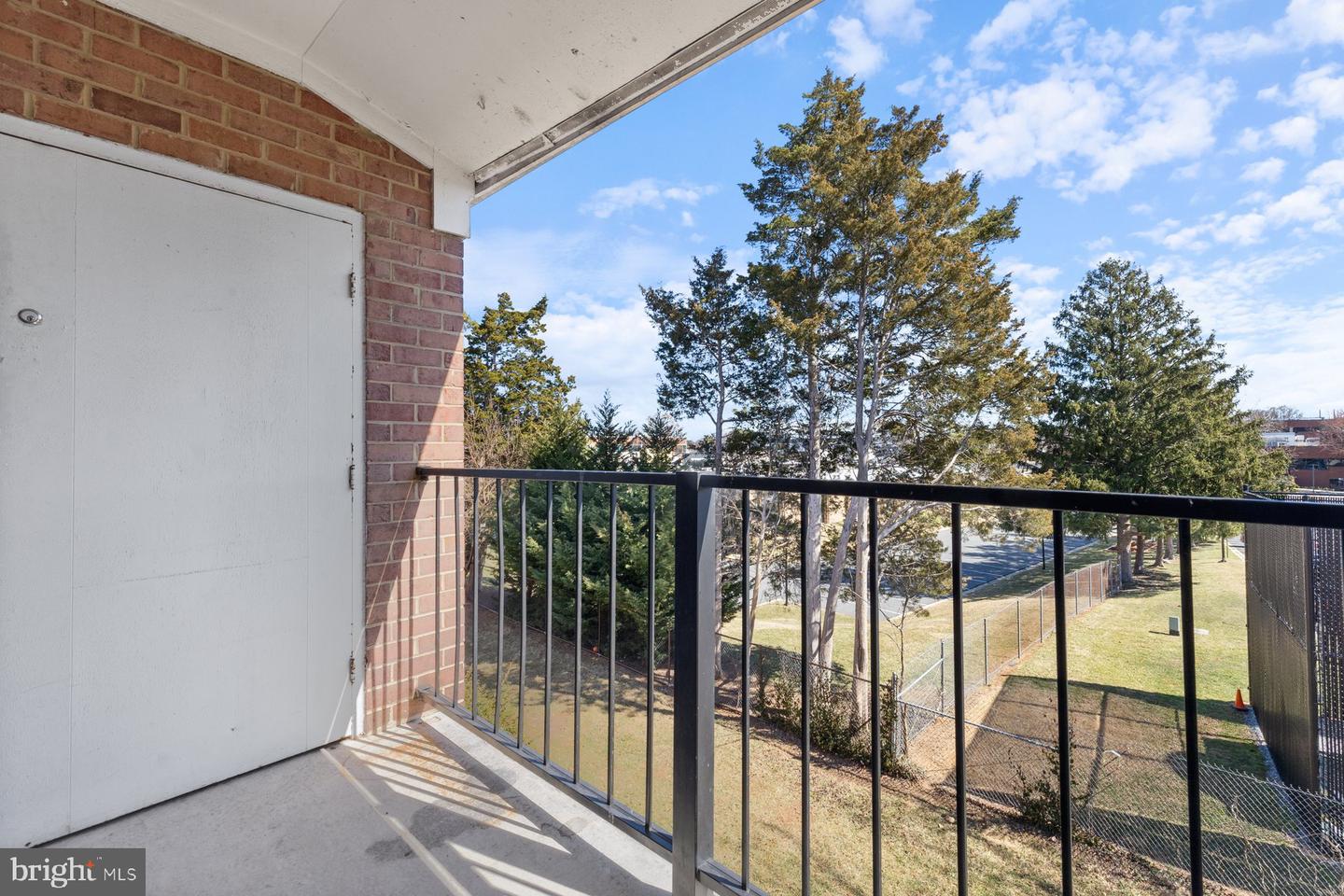 804 Quince Orchard Blvd #201