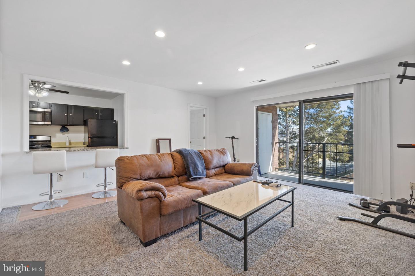 804 Quince Orchard Blvd #201