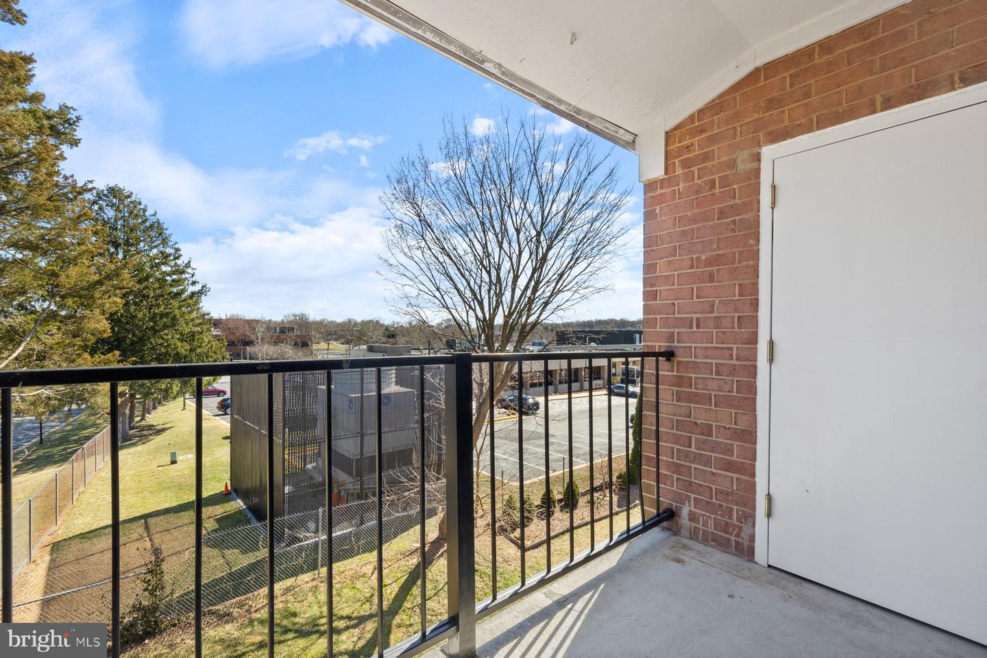 804 Quince Orchard Blvd #201