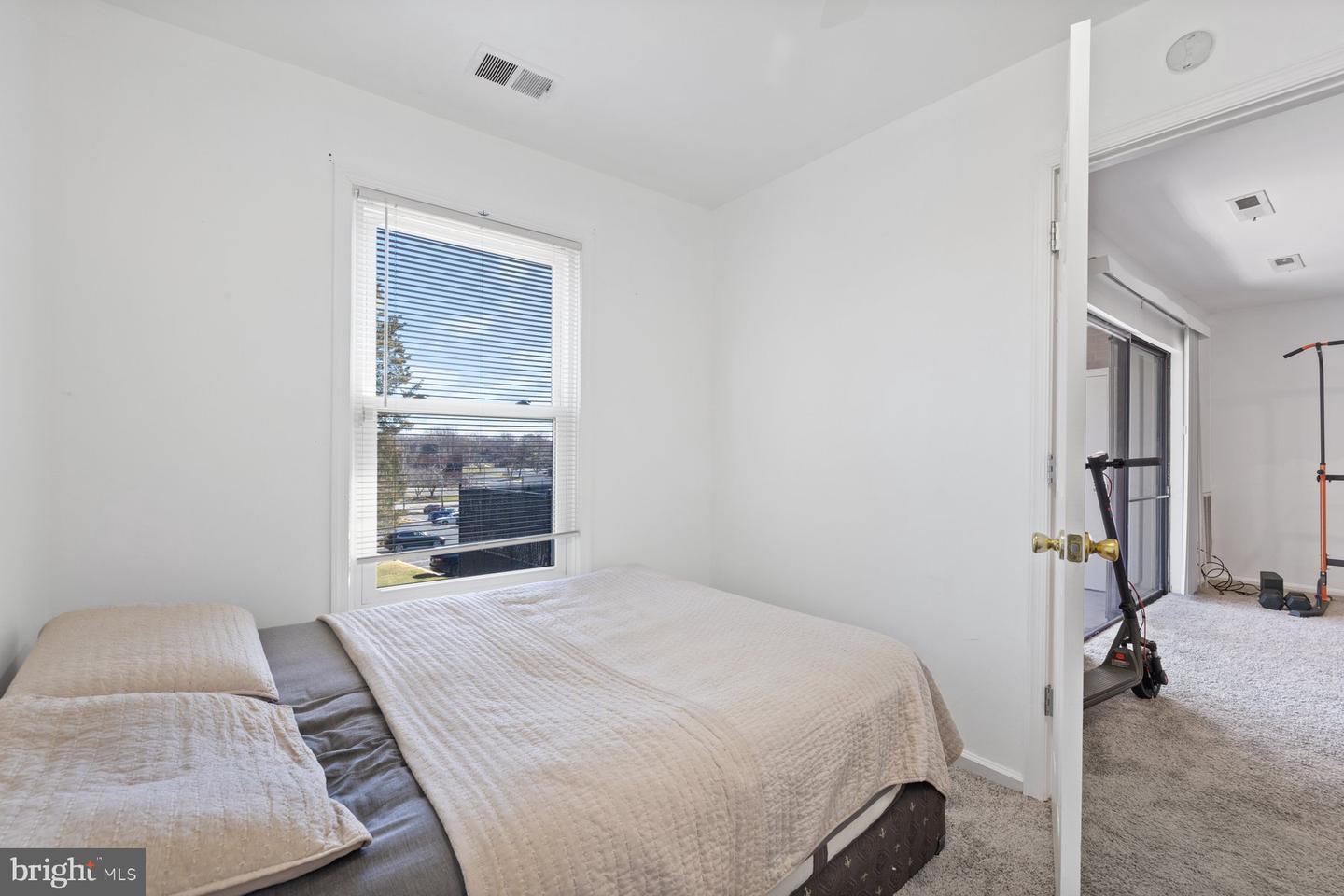 804 Quince Orchard Blvd #201
