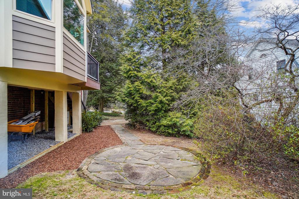 1500 HIGHLAND DRIVE