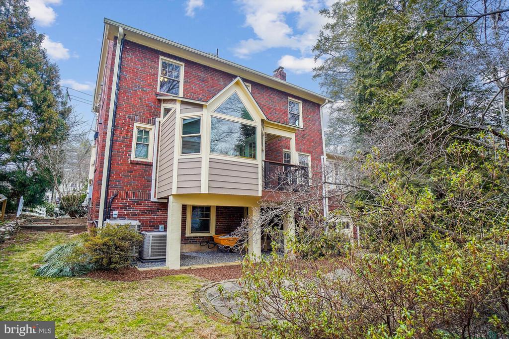 1500 HIGHLAND DRIVE