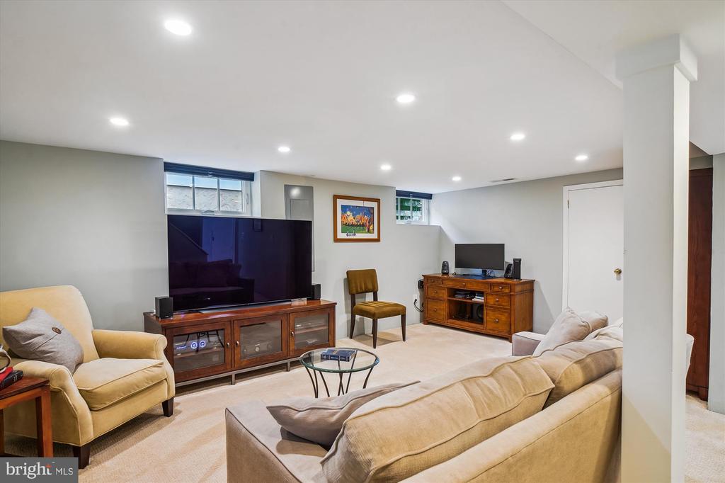 1500 HIGHLAND DRIVE
