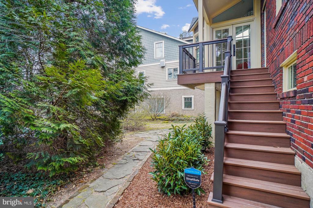 1500 HIGHLAND DRIVE