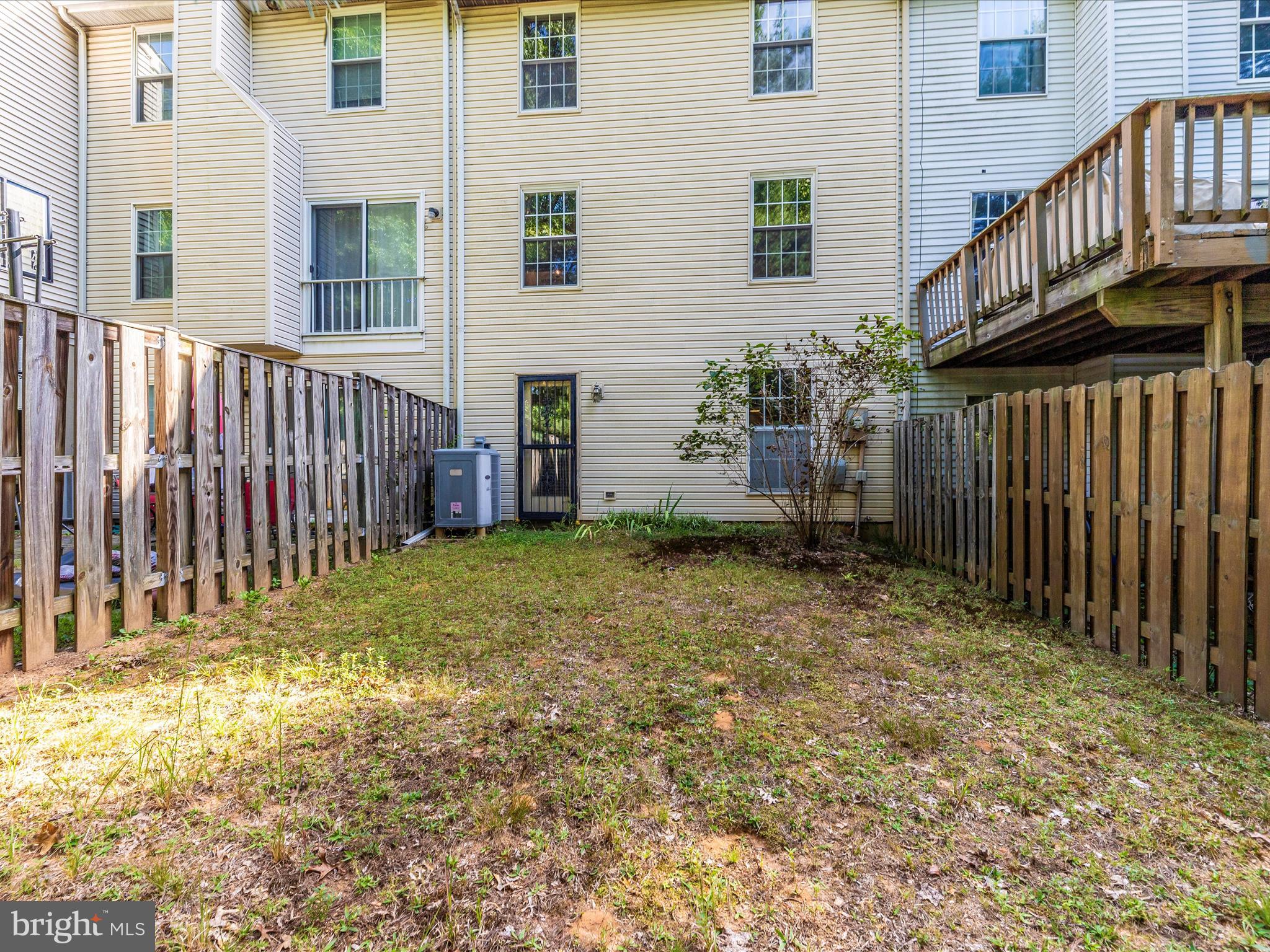 764 Clifftop Dr