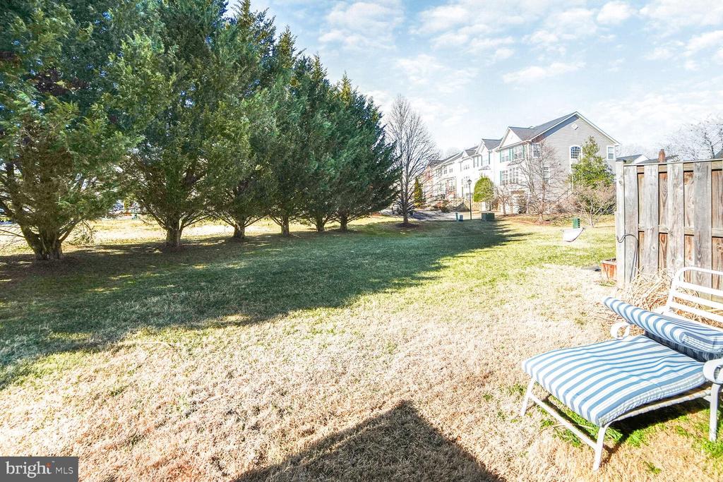 18504 Stakeburg Pl #15