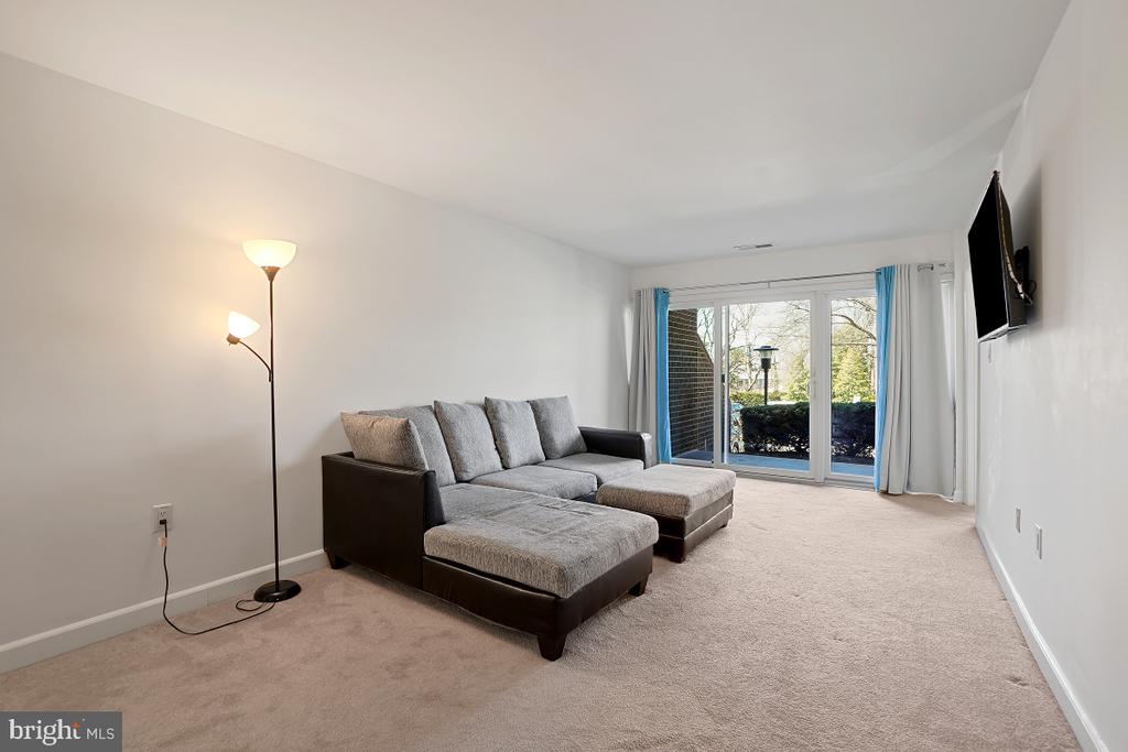 440 GIRARD STREET Unit: 101