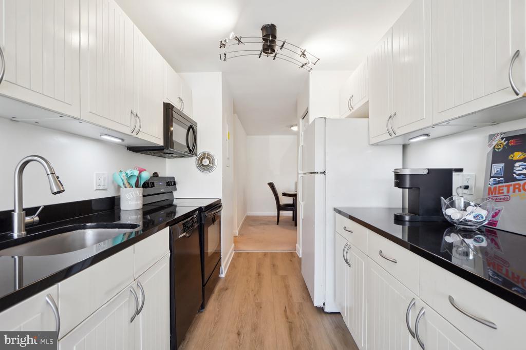 440 GIRARD STREET Unit: 101