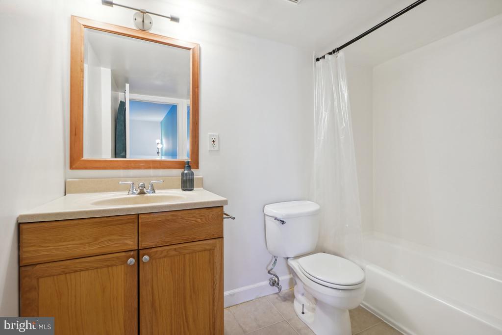 440 GIRARD STREET Unit: 101