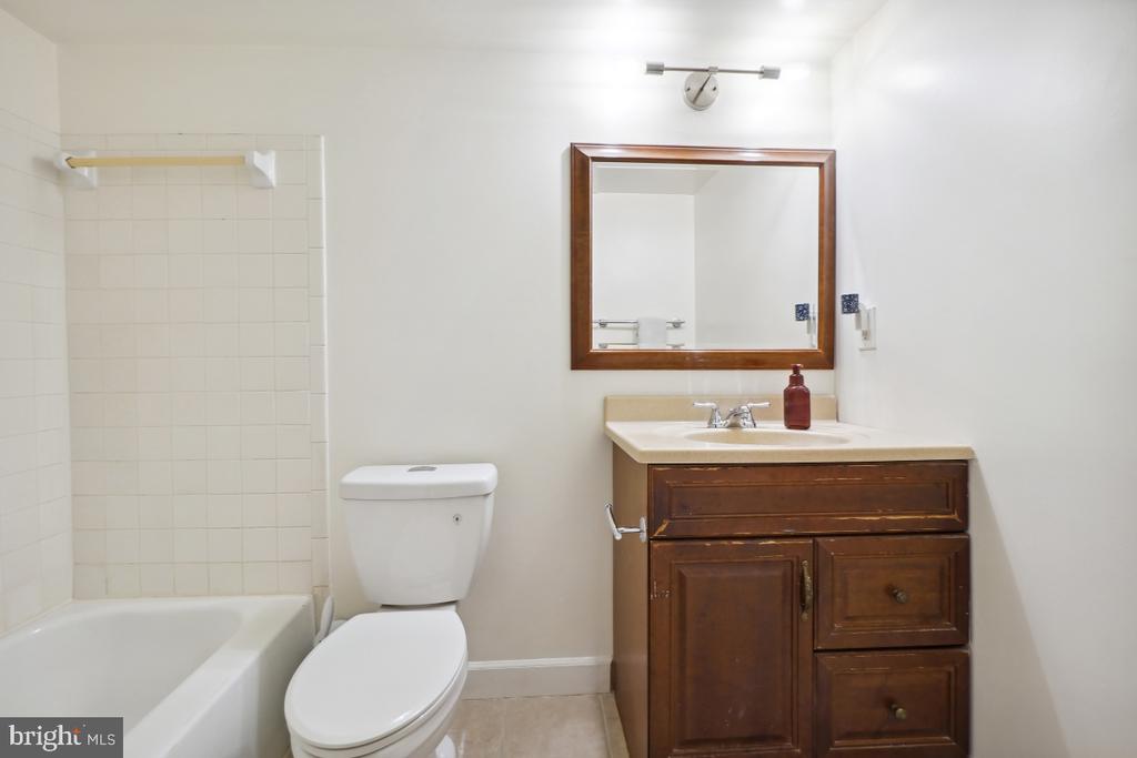 440 GIRARD STREET Unit: 101