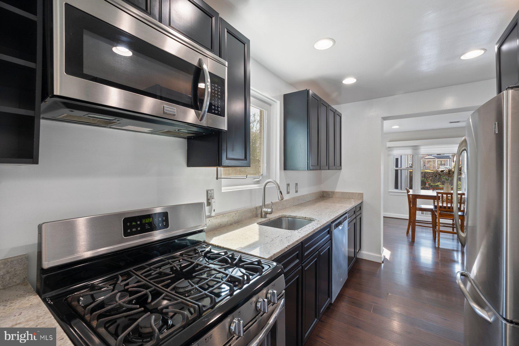 4910 Cushing Dr