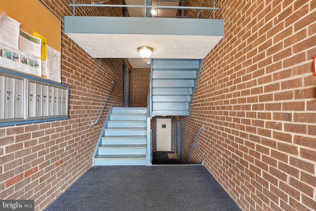 454 GIRARD STREET Unit: 303