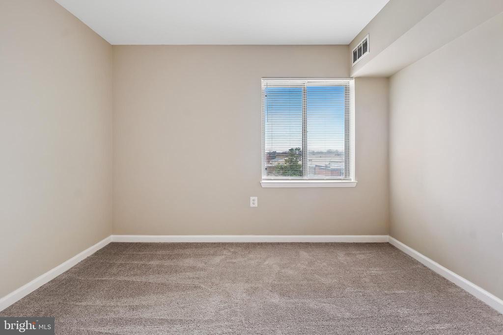 454 GIRARD STREET Unit: 303