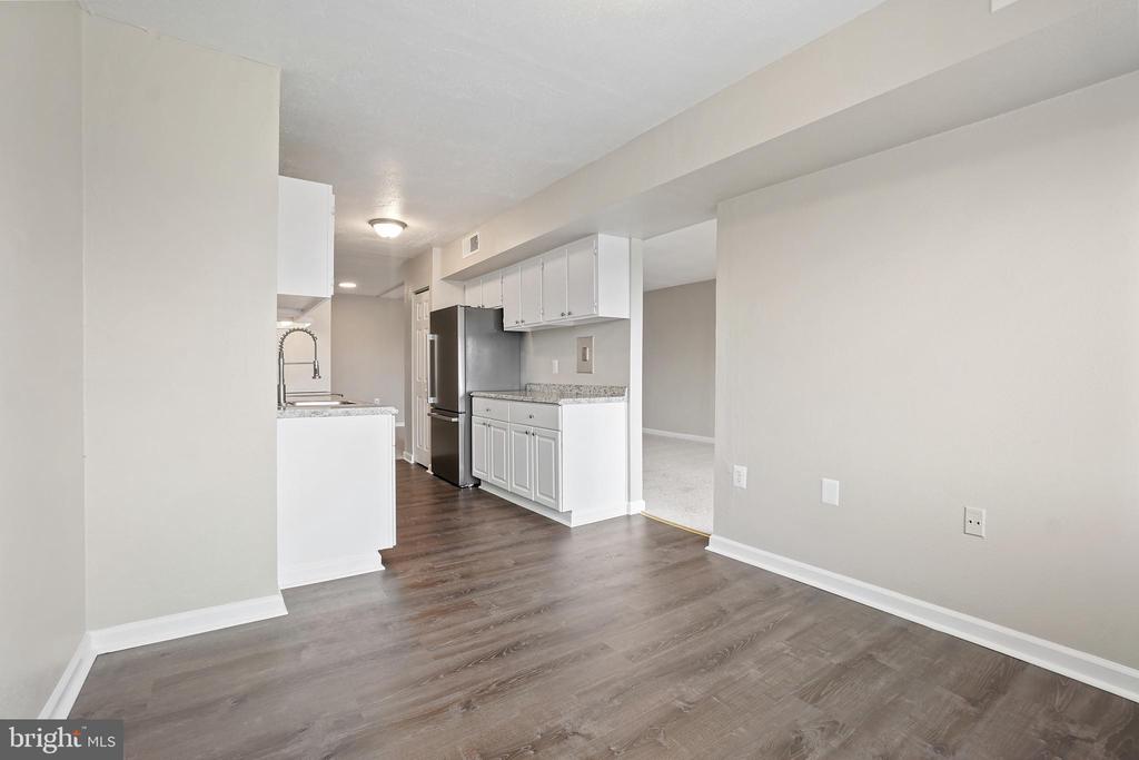 454 GIRARD STREET Unit: 303