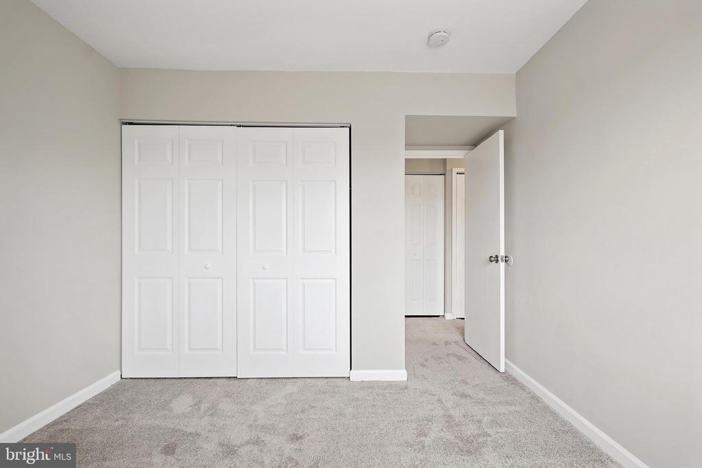 454 GIRARD STREET Unit: 303