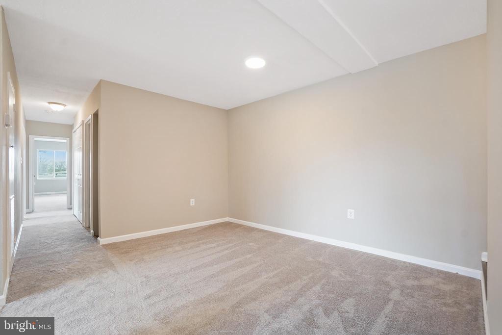 454 GIRARD STREET Unit: 303