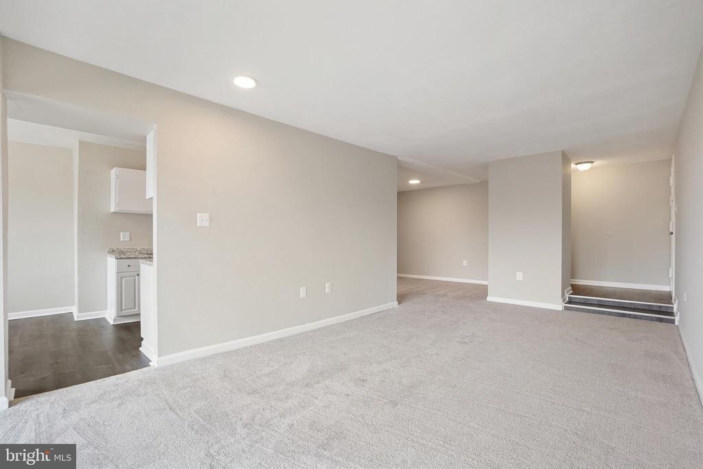 454 GIRARD STREET Unit: 303