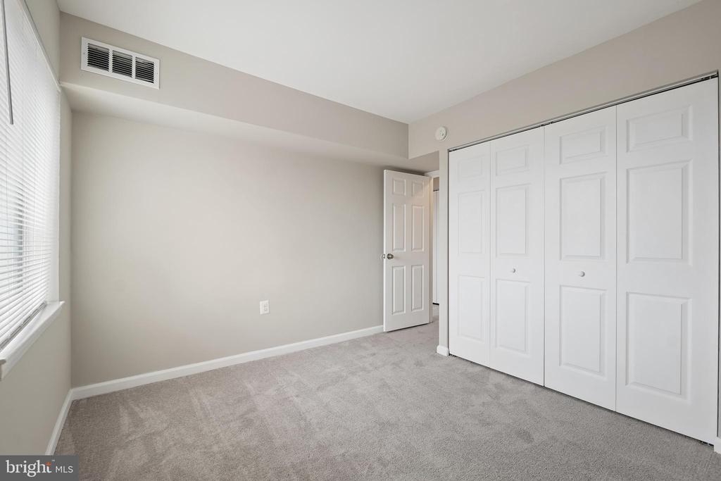 454 GIRARD STREET Unit: 303