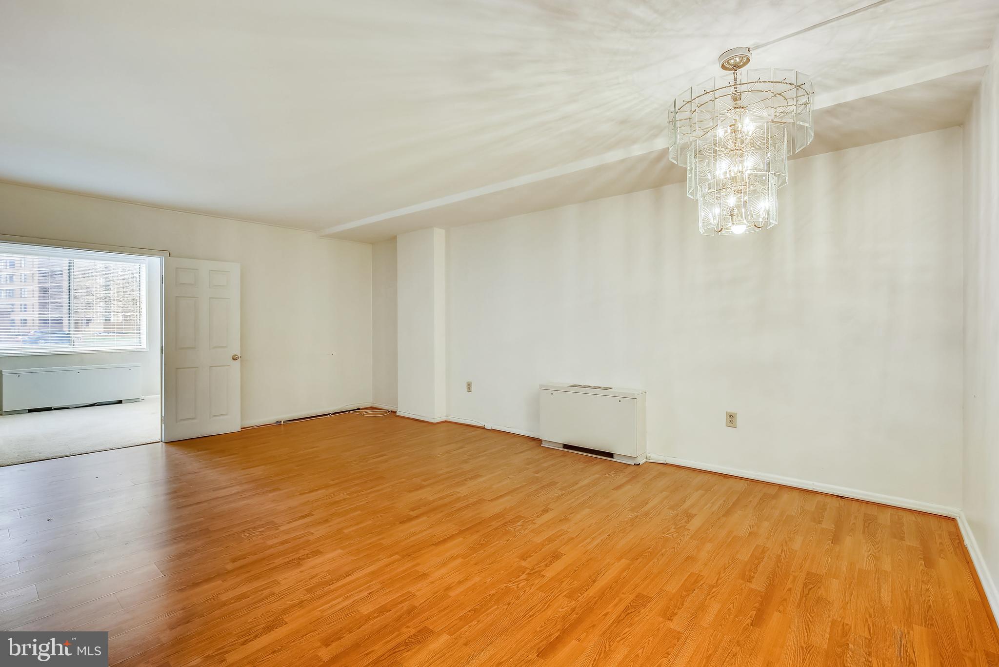 10401 GROSVENOR PLACE 123