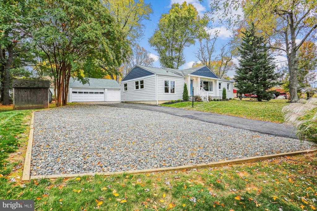 15707 SYCAMORE LANE