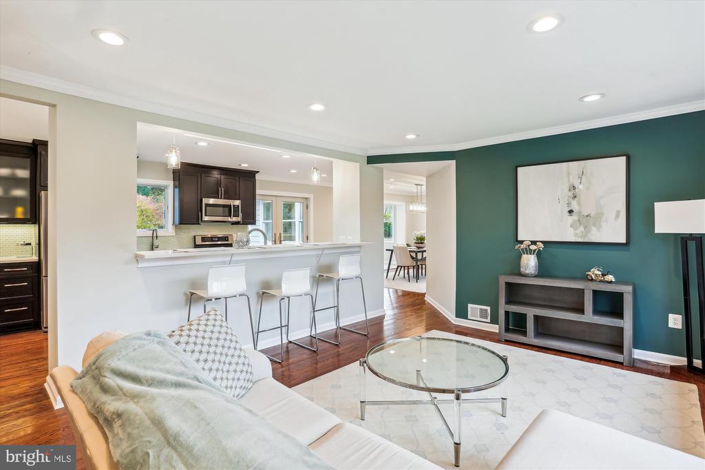 15707 SYCAMORE LANE