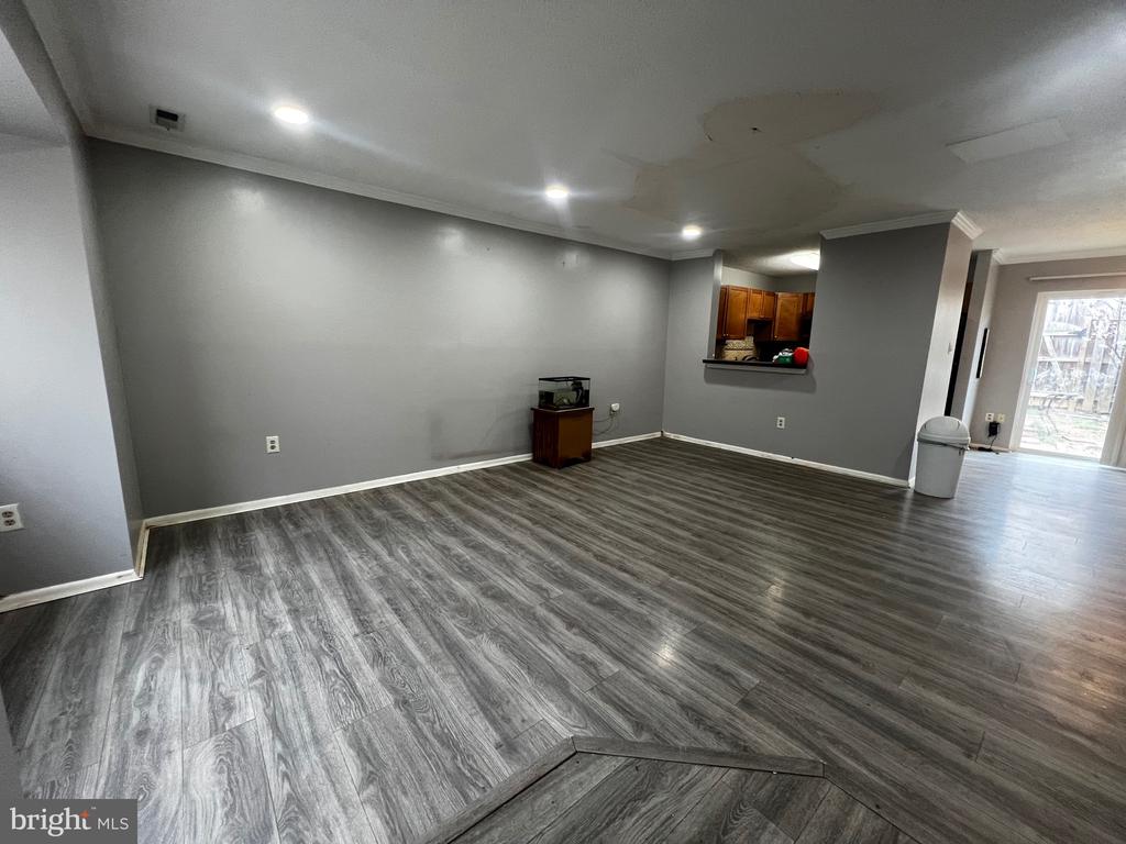 11422 Waterbury Way