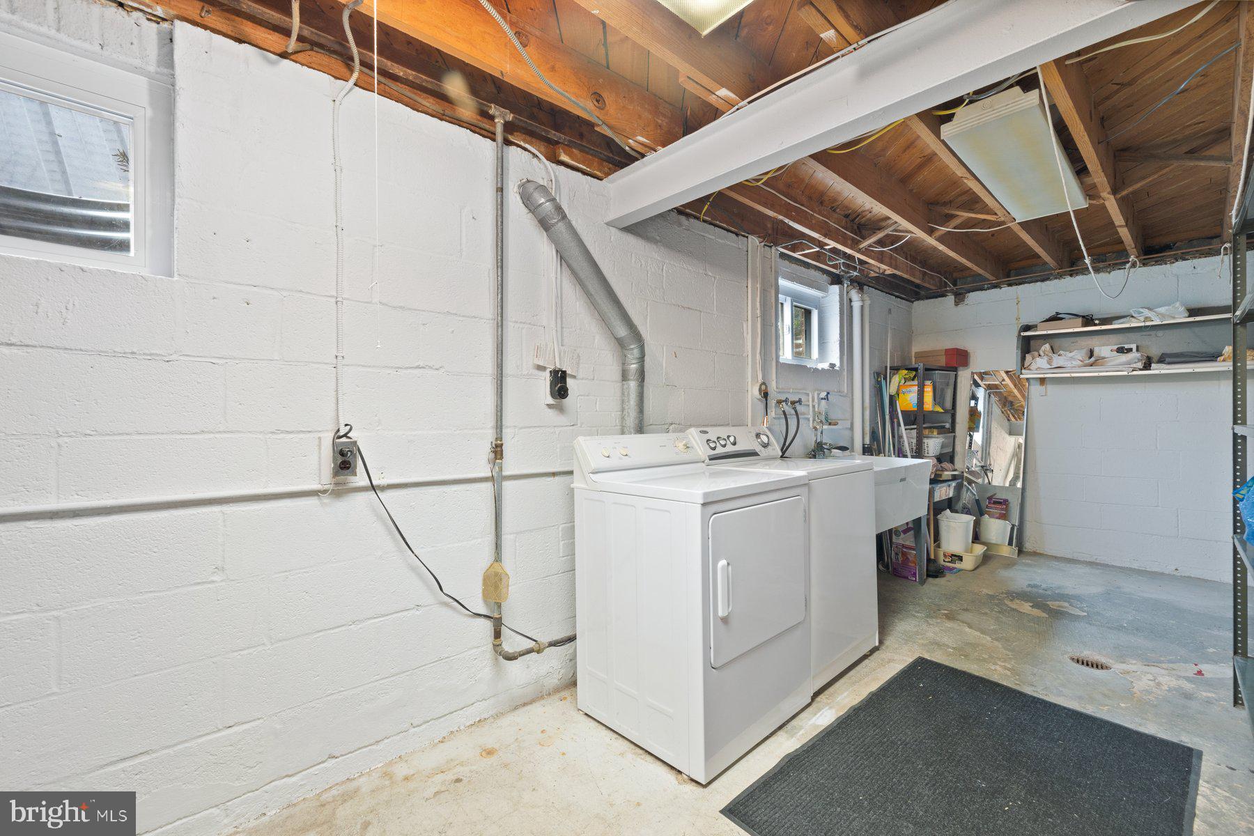 5015 Cushing Dr