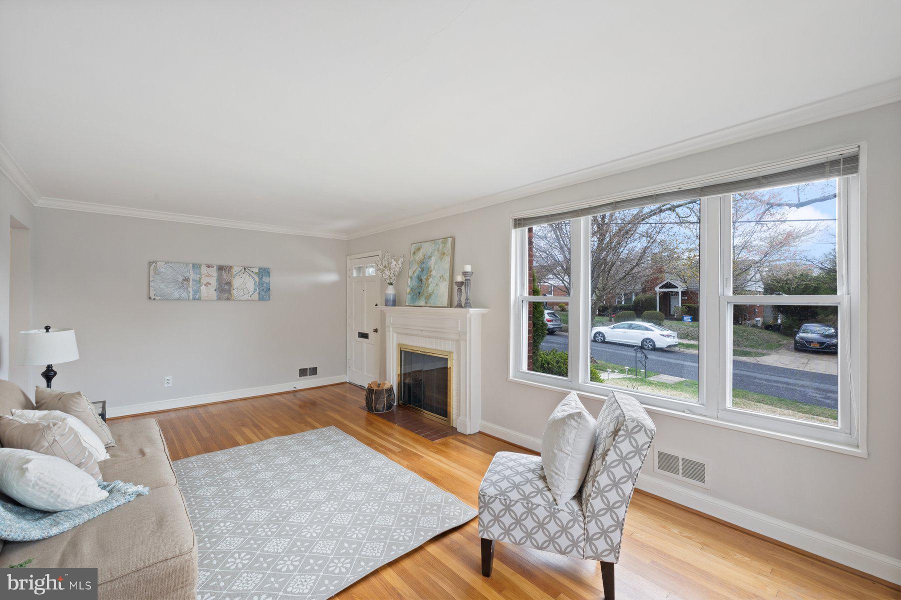 5015 Cushing Dr