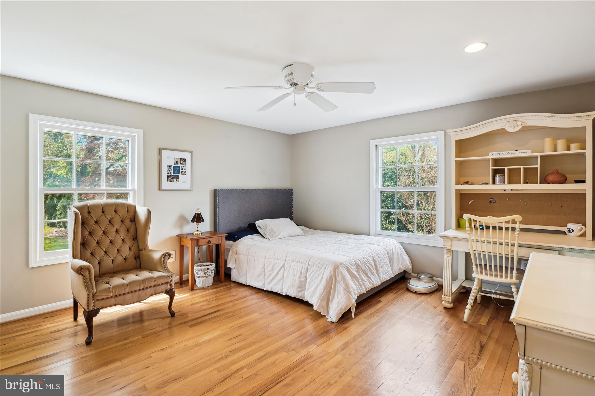 9000 HUNTING HORN LANE