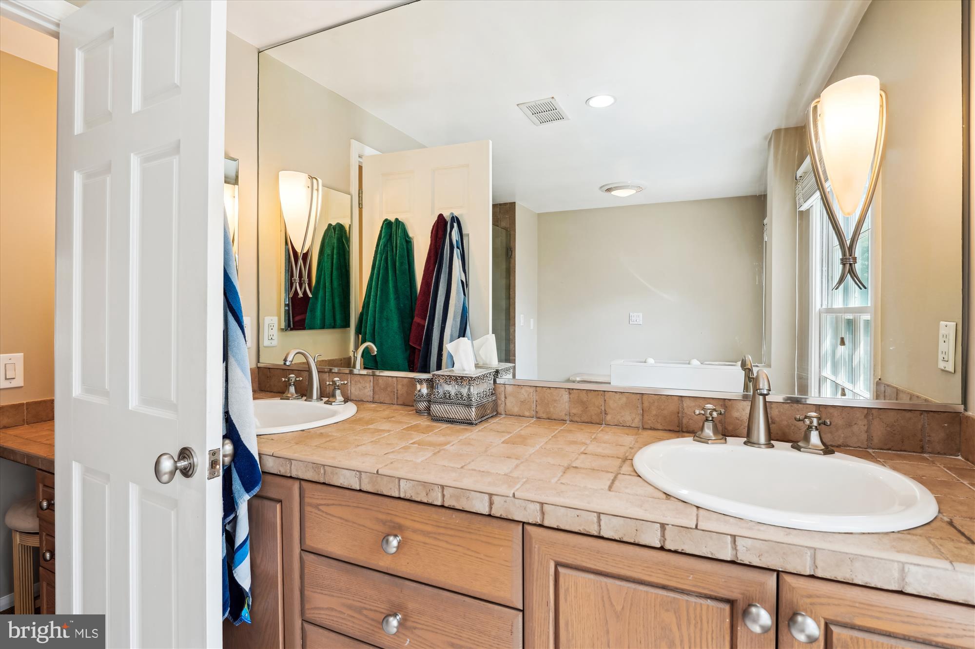 9000 HUNTING HORN LANE