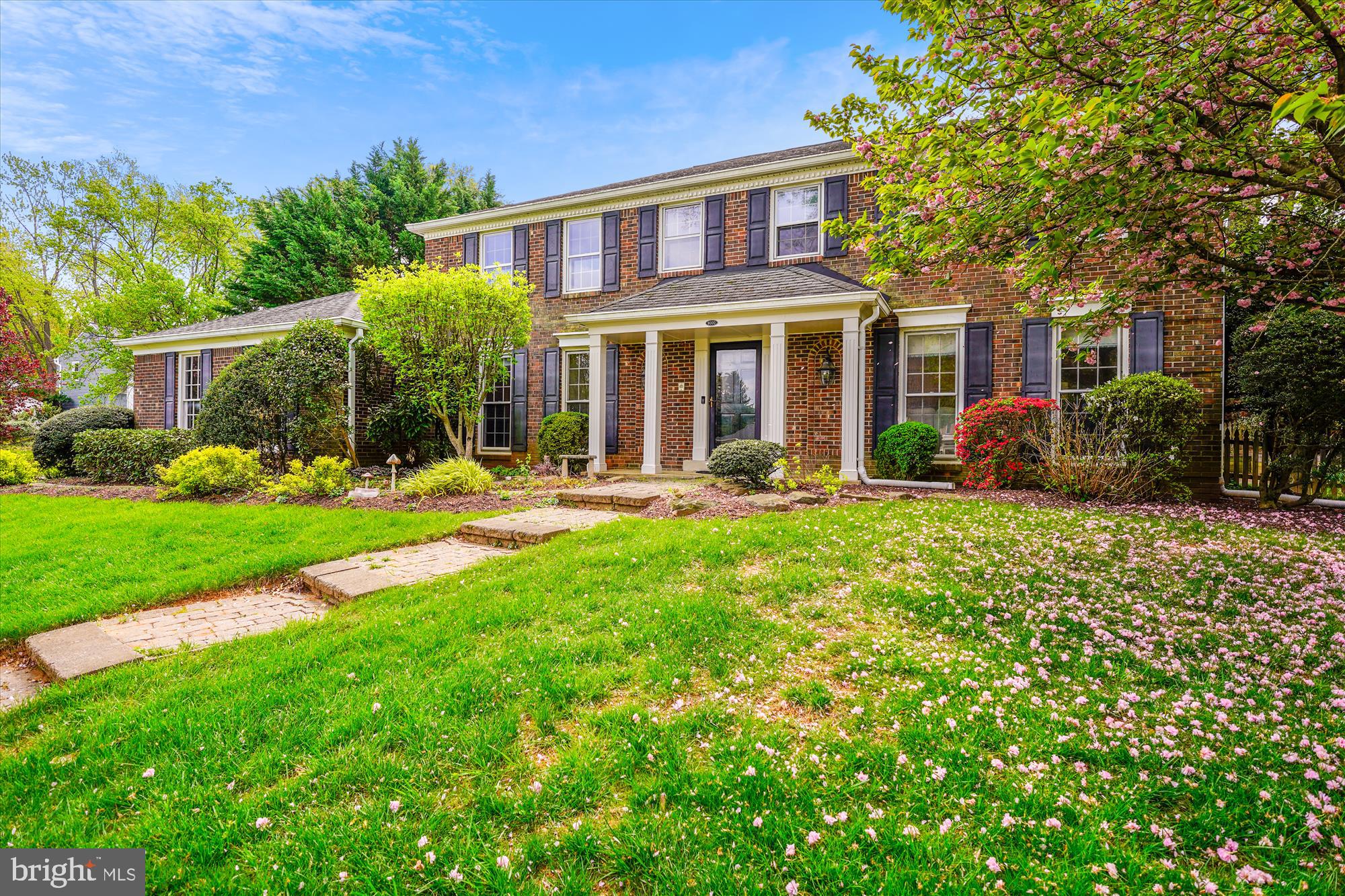 9000 HUNTING HORN LANE