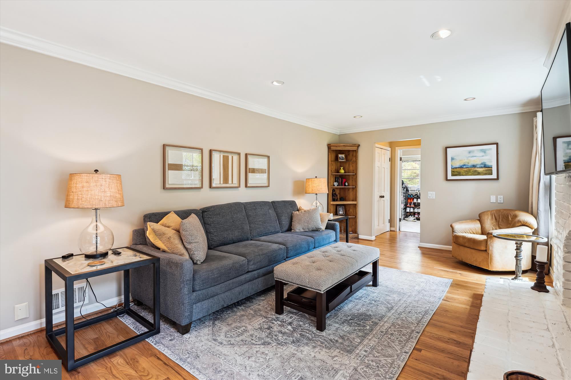 9000 HUNTING HORN LANE