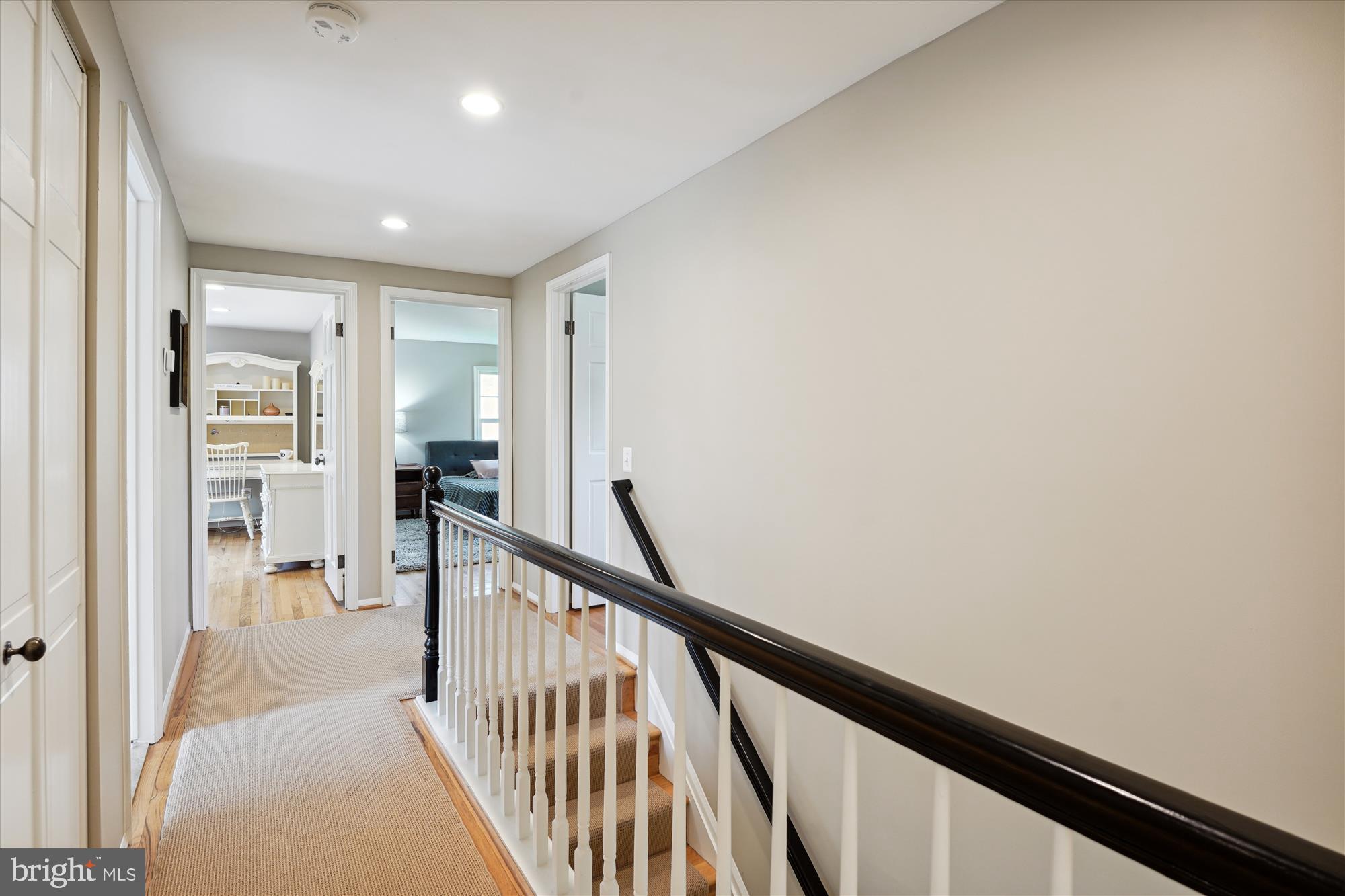 9000 HUNTING HORN LANE